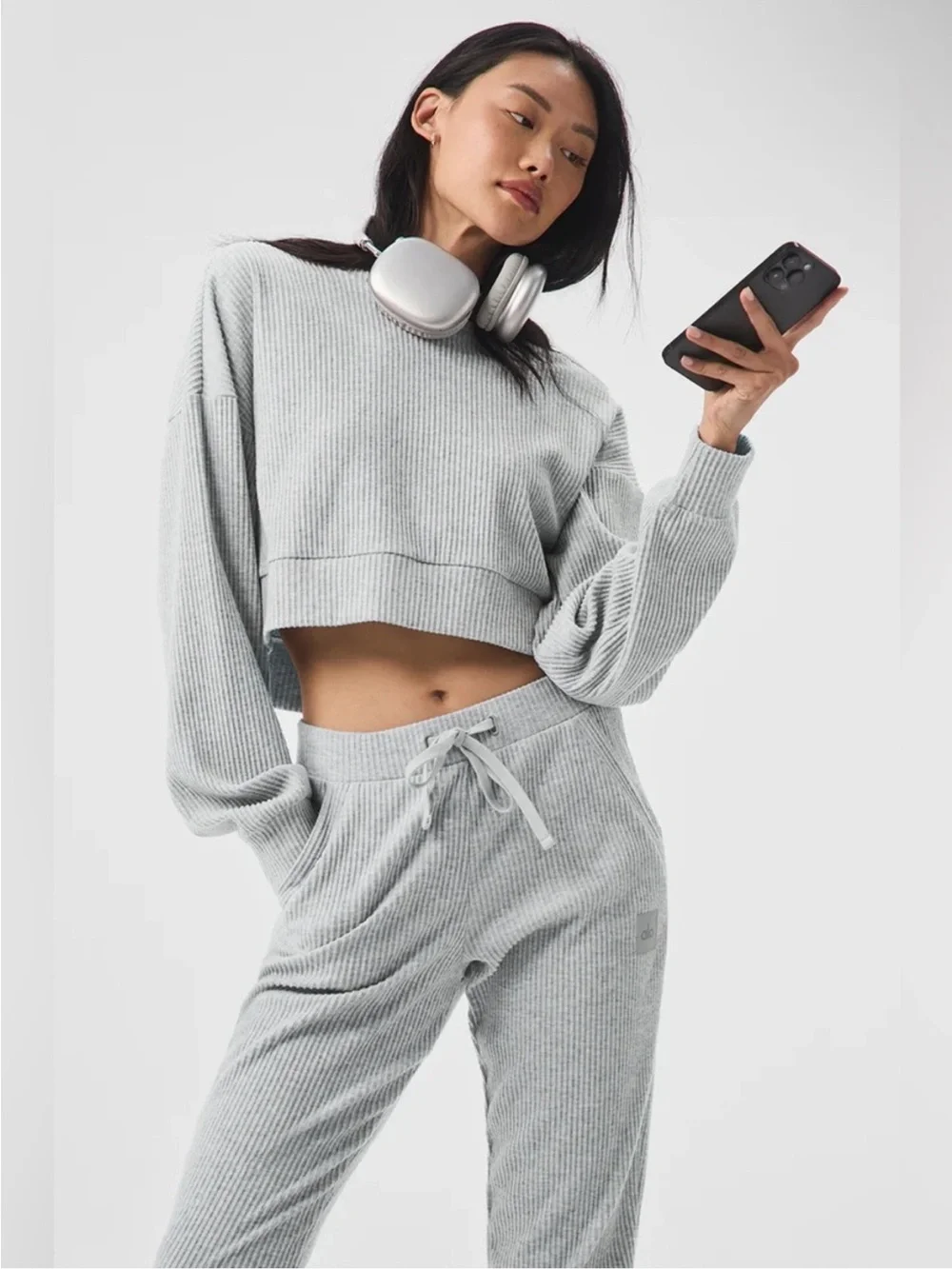 ALO Yoga Muse Ribbed Crop Top Hoodie Women’s Size Medium In Grey